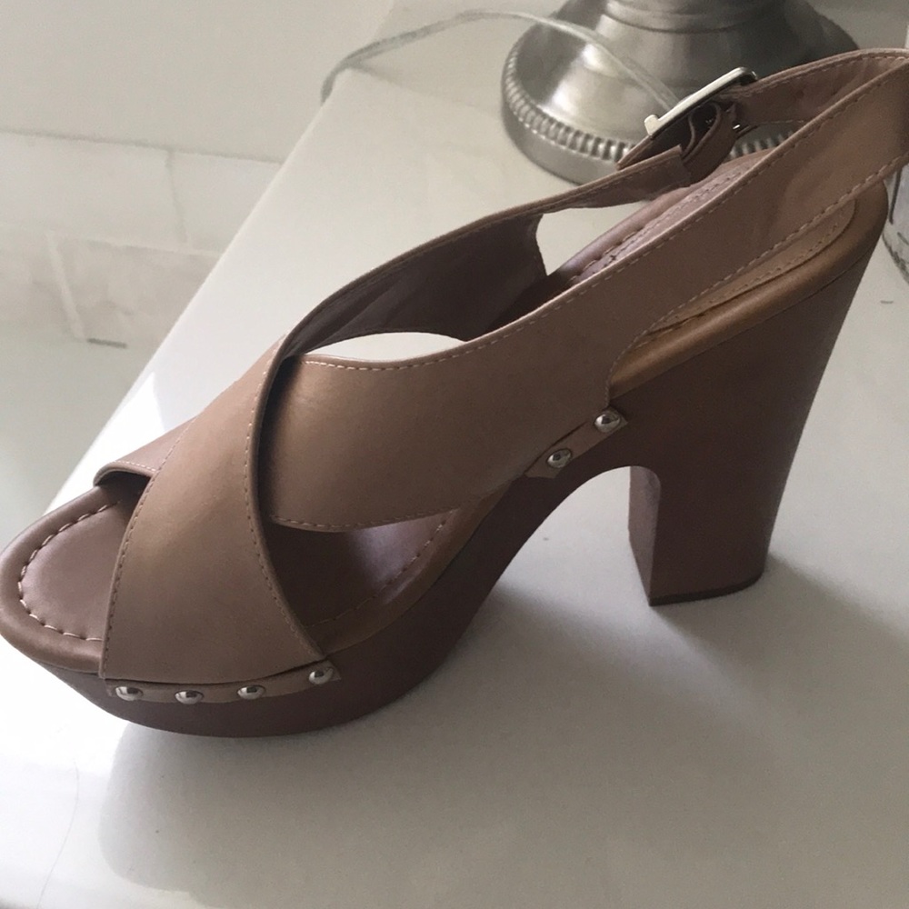 Tan Platform Sandals (Breckelle’s)